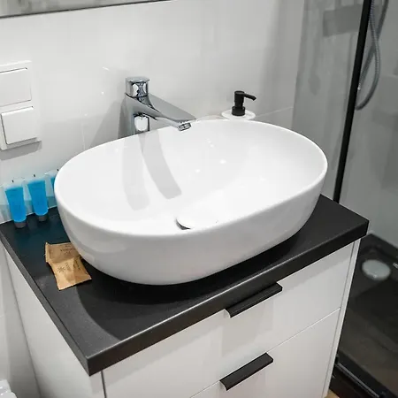 Dzielna Standard Apartment Warszawa Zewnętrze zdjęcie