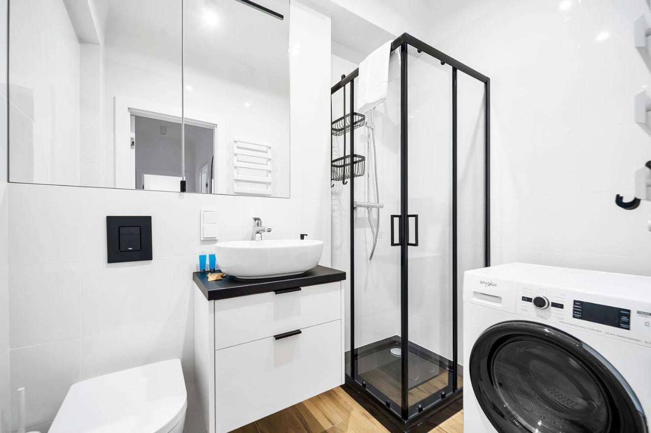 Dzielna Standard Apartament Warszawa